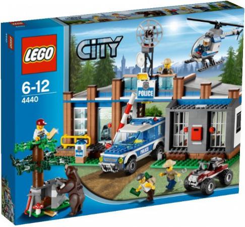 LEGO City Bospolitiebureau (4440), huren vanaf €4,75/week